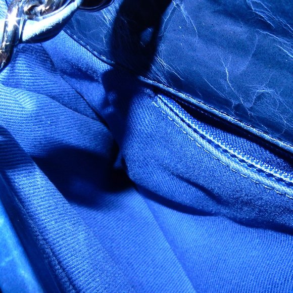 CHANEL RARE BLUE CHAIN HANDBAG!! SALE!! - Picture 14 of 14